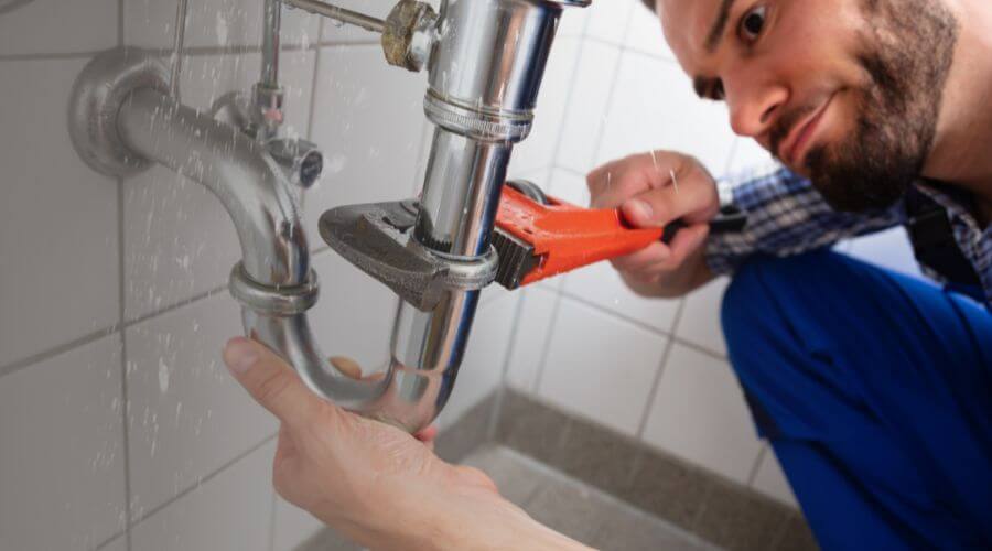 Expert burst pipe repair services in Farmington, WA